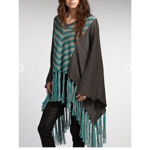 Indigenous Zig Zag Alpaca Wool-Blend Poncho size medium/ large